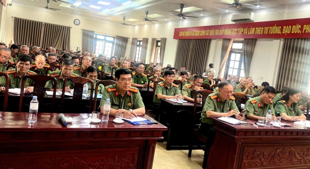 Hội Cựu CAND tỉnh Ninh Bình tập huấn về công tác nắm tình hình tại địa bàn dân cư