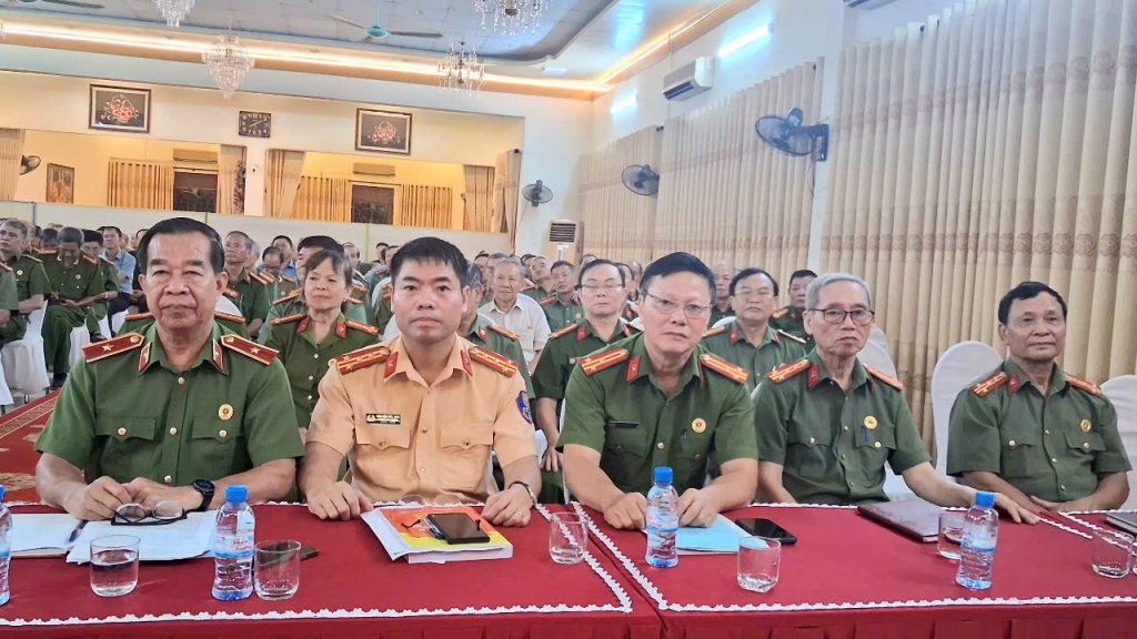 Hội Cựu CAND tỉnh Ninh Bình lan tỏa kiến thức pháp luật về ANTT đến từng hội viên