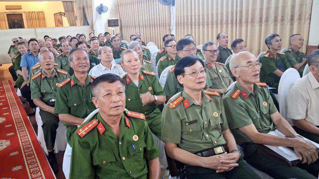 Hội Cựu CAND tỉnh Ninh Bình lan tỏa kiến thức pháp luật về ANTT đến từng hội viên