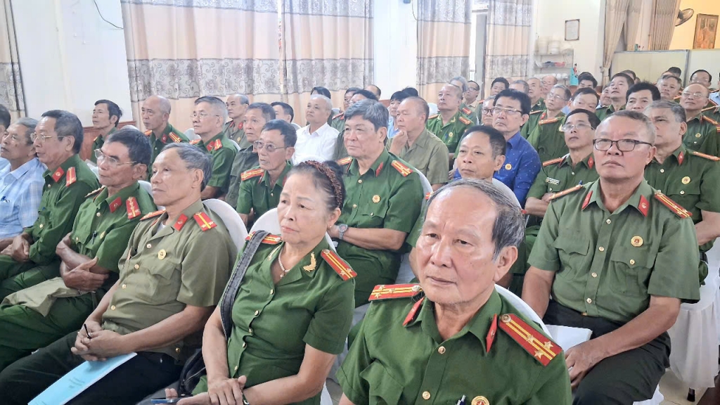 Hội Cựu CAND tỉnh Ninh Bình lan tỏa kiến thức pháp luật về ANTT đến từng hội viên