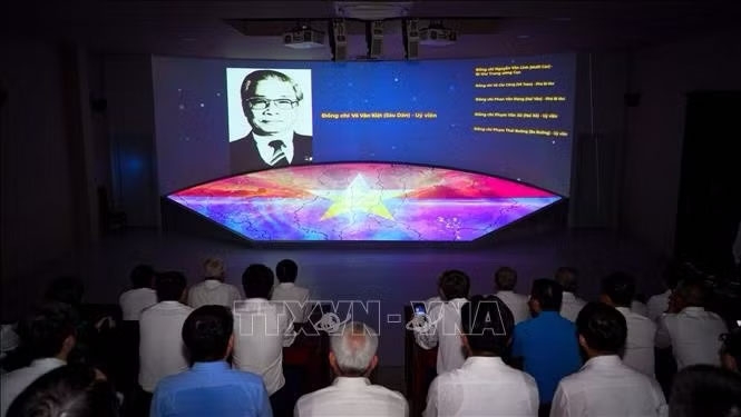 Phát triển văn hóa, xây dựng con người thời kỳ mới