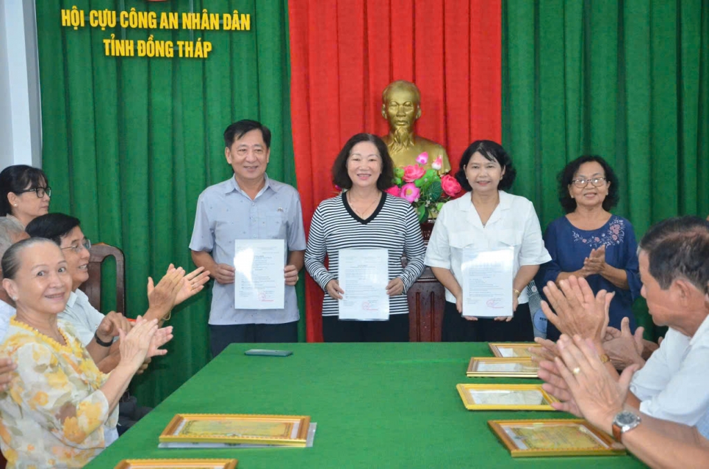 Hội Cựu CAND tỉnh Đồng Tháp họp mặt mừng thọ hội viên cao tuổi