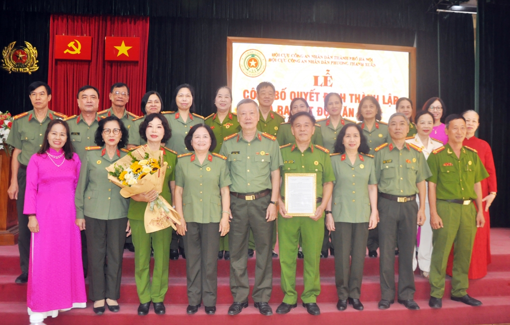 Hà Nội: Hội Cựu CAND phường Thanh Xuân sơ kết công tác quý III/2026 và kết nạp hội viên mới