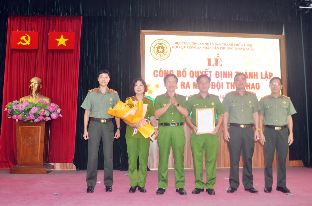 Hà Nội: Hội Cựu CAND phường Thanh Xuân sơ kết công tác quý III/2026 và kết nạp hội viên mới