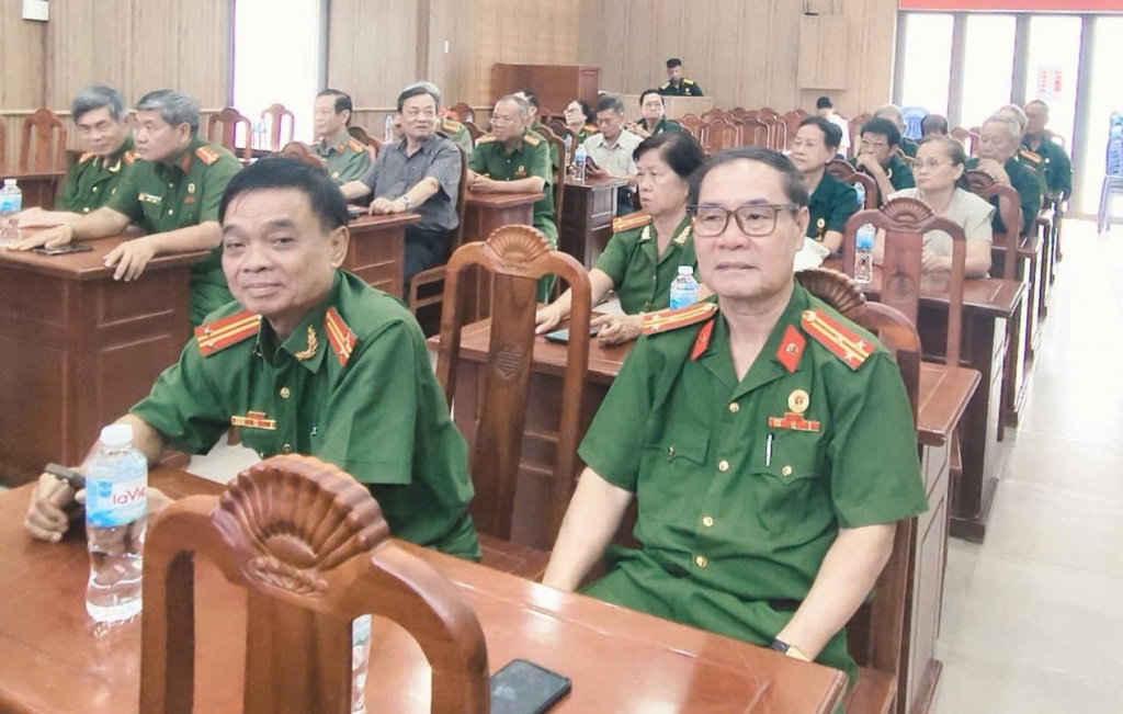 TP.HCM: Ký kết chương trình phối hợp giữa Hội Cựu Chiến binh và Hội Cựu CAND phường An Đông