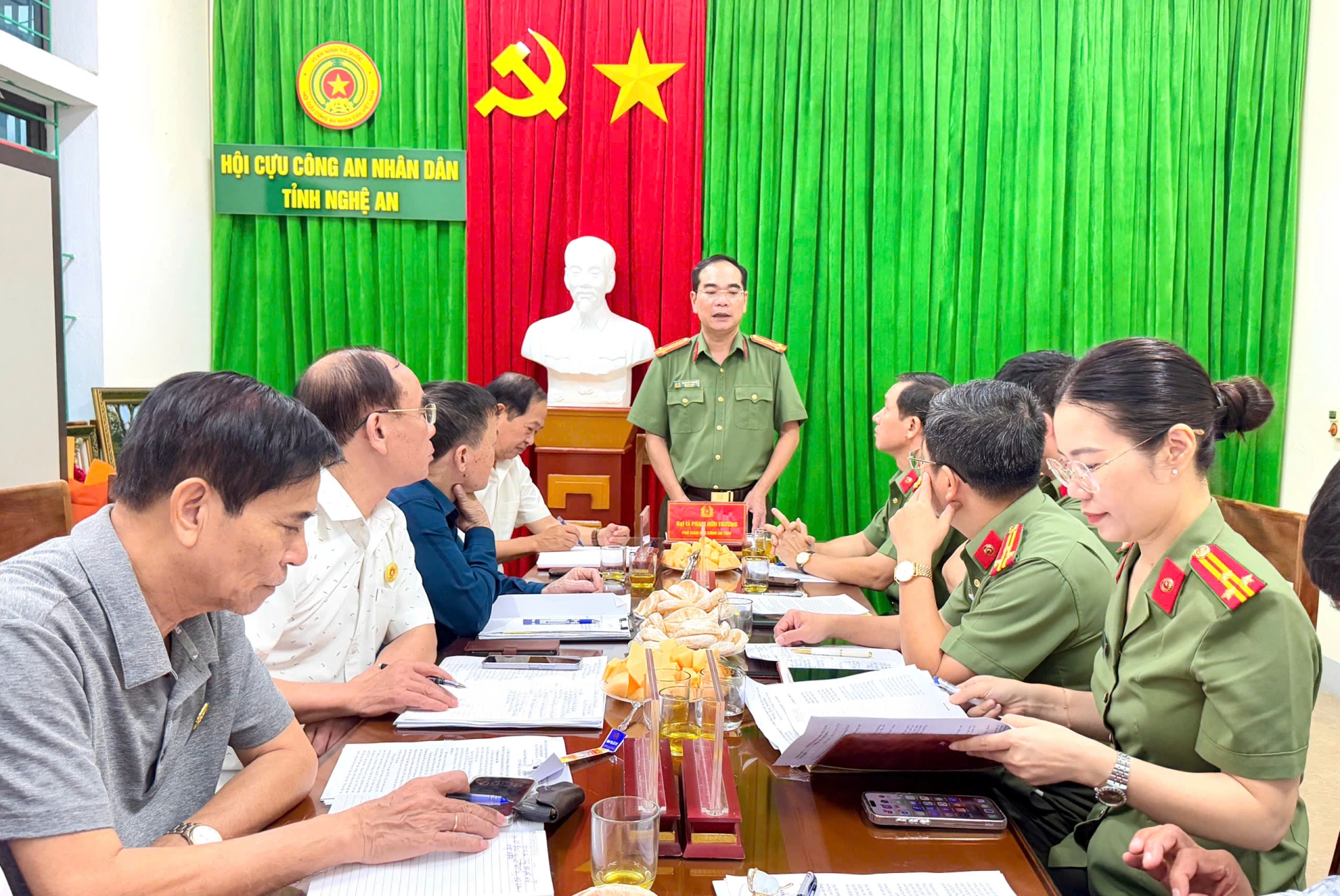 Nghệ An: Đại tá Phạm Hữu Trường, Phó Giám đốc Công an tỉnh làm việc với Hội Cựu CAND tỉnh
