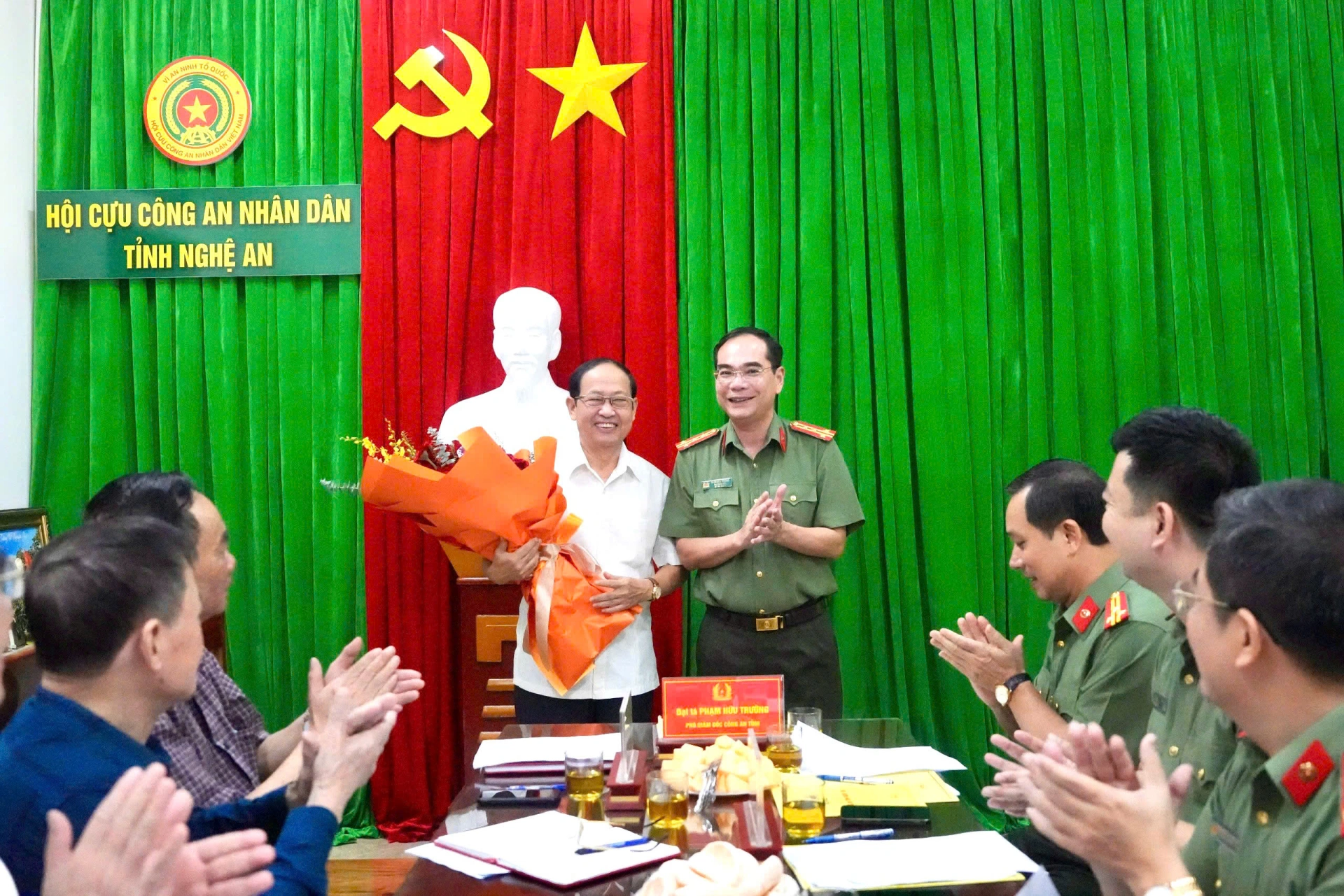 Nghệ An: Đại tá Phạm Hữu Trường, Phó Giám đốc Công an tỉnh làm việc với Hội Cựu CAND tỉnh