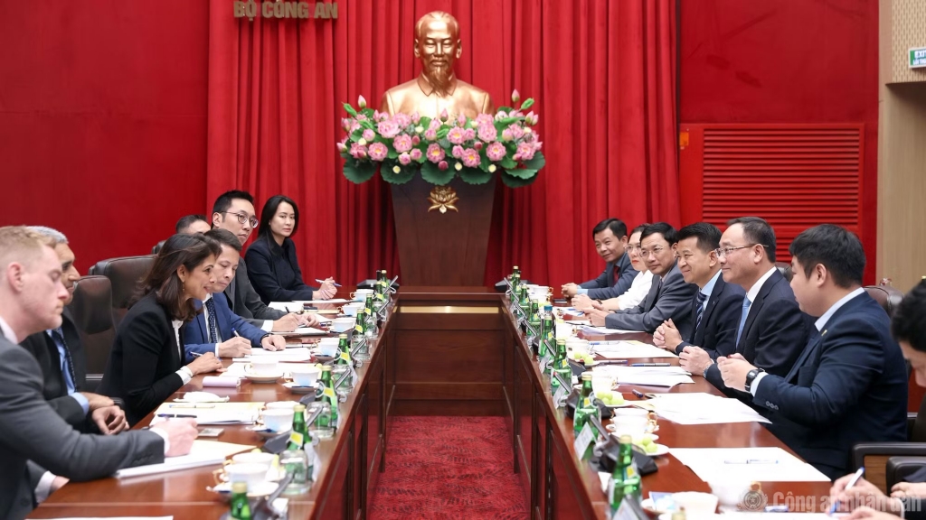 Tăng cường hợp tác bảo vệ bản quyền số, phát triển điện ảnh Công an nhân dân