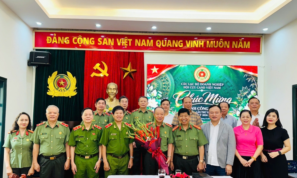 Hội Cựu CAND Việt Nam gặp mặt, chúc mừng Ngày Doanh nhân Việt Nam 13/10