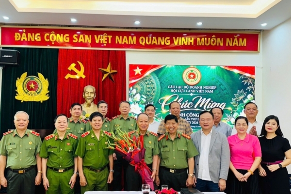 Hội Cựu CAND Việt Nam gặp mặt, chúc mừng Ngày Doanh nhân Việt Nam 13/10