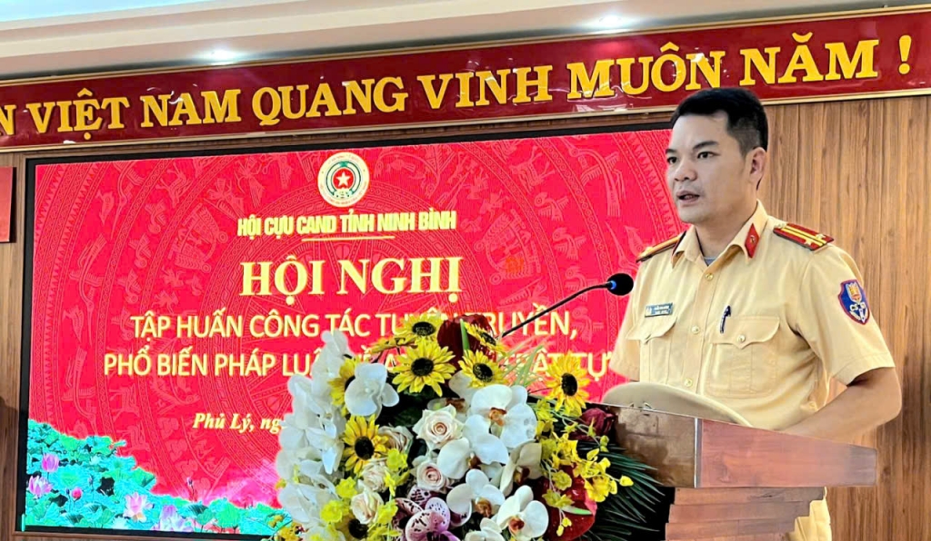 Ninh Bình: Hội Cựu CAND phường Phủ Lý tập huấn công tác phổ biến, tuyên truyền pháp luật về ANTT