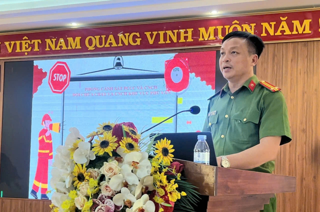 Ninh Bình: Hội Cựu CAND phường Phủ Lý tập huấn công tác phổ biến, tuyên truyền pháp luật về ANTT