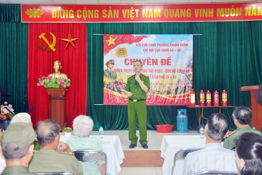 Đưa kỹ năng PCCC đến khu dân cư: Mô hình phối hợp hiệu quả tại Chi hội Cựu CAND 45 và 50 phường Thanh Xuân