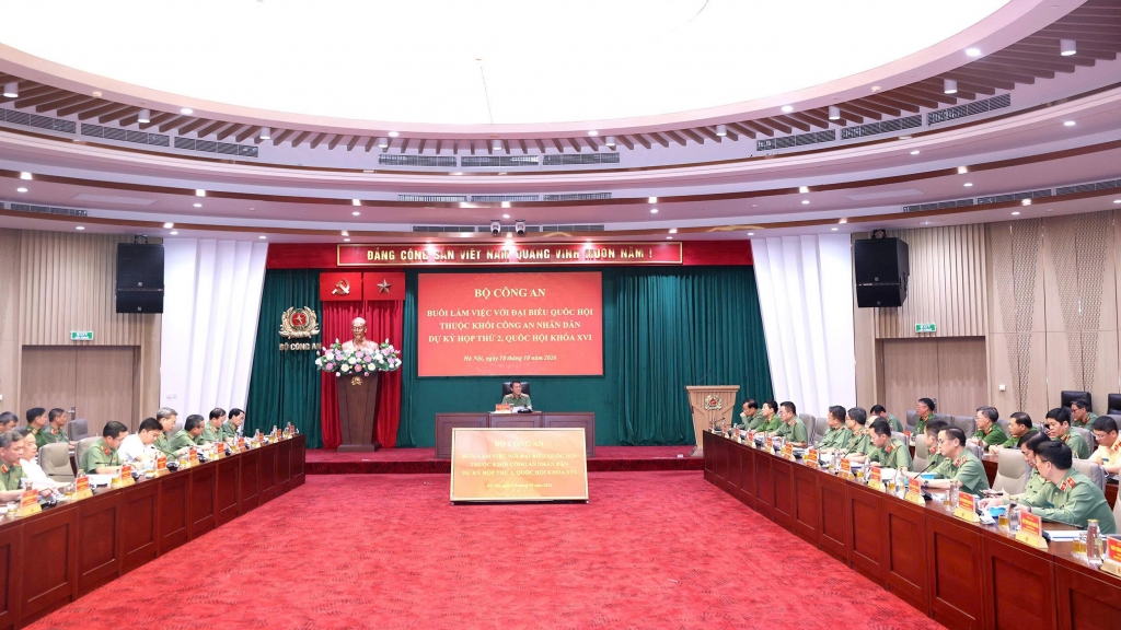Phát huy vai trò đại biểu Quốc hội khối Công an nhân dân