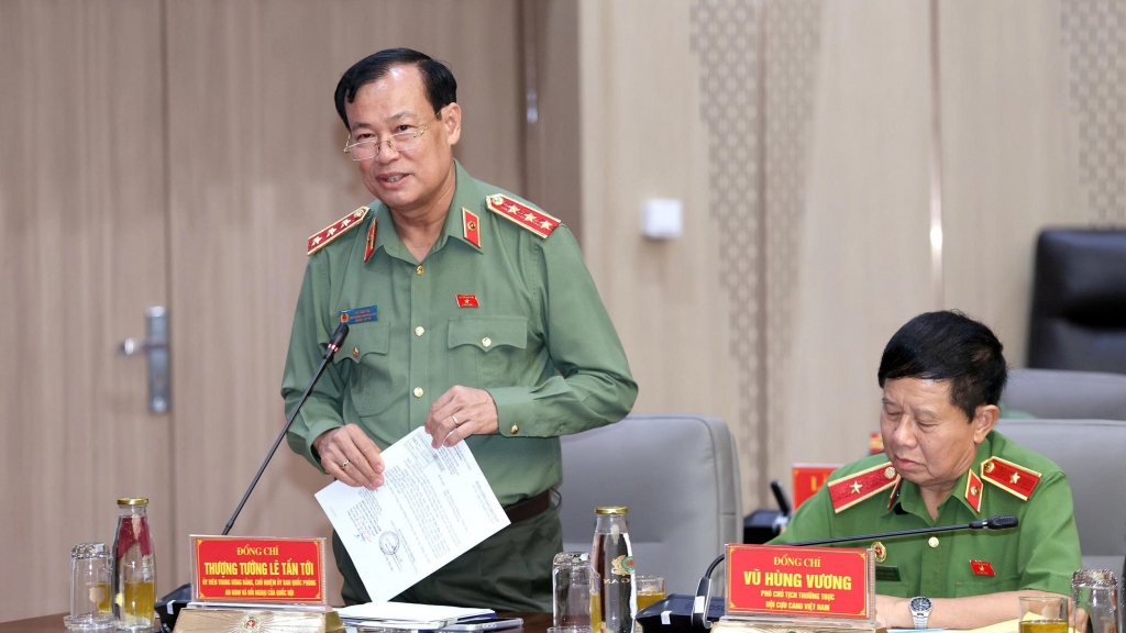 Phát huy vai trò đại biểu Quốc hội khối Công an nhân dân