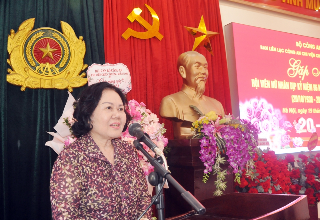 Ban Liên lạc Công an Chi viện chiến trường Miền Nam gặp mặt kỷ niệm 96 năm Ngày Phụ nữ Việt Nam