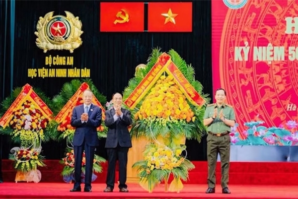 Xúc động cuộc hội ngộ sau nửa thế kỷ của khóa D8 - Học viện An ninh nhân dân