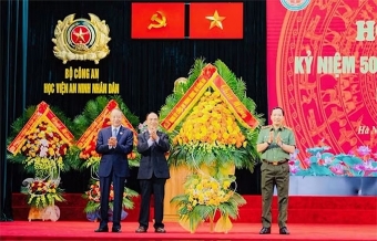 Xúc động cuộc hội ngộ sau nửa thế kỷ của khóa D8 - Học viện An ninh nhân dân