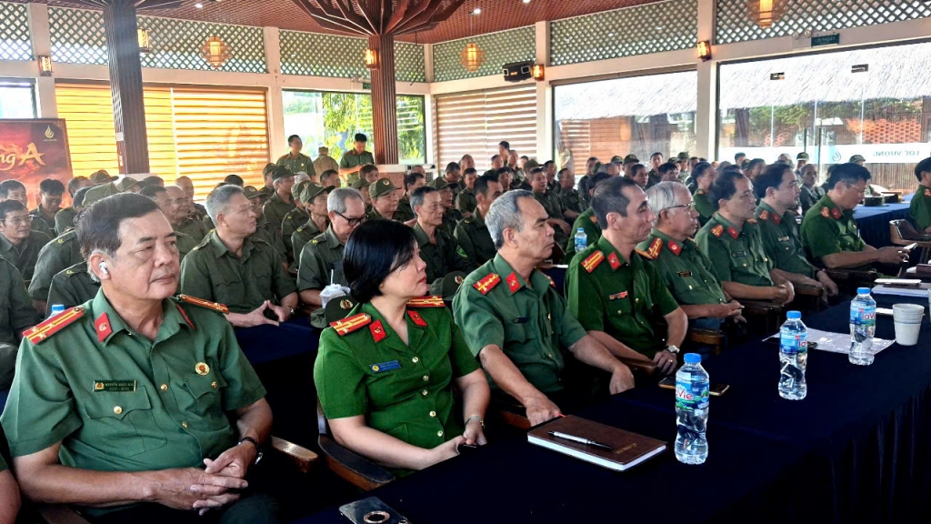 Ninh Bình: Hội Cựu CAND phường Nam Định tuyên truyên, phổ biến, giáo dục pháp luật về an ninh, trật tự ở cơ sở