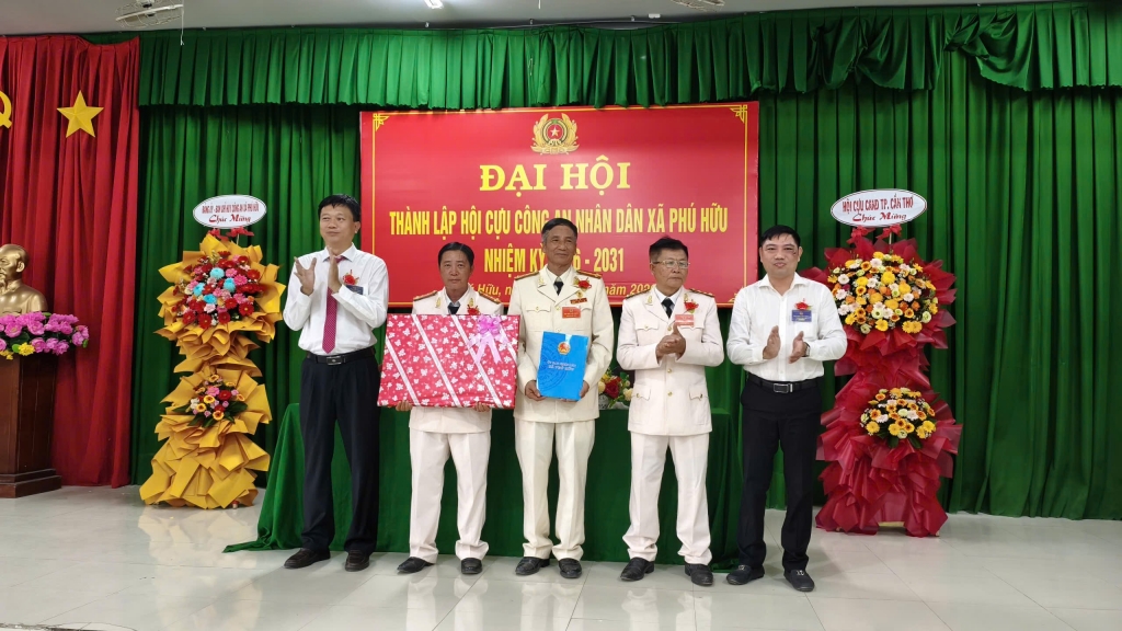 Cần Thơ: Thành lập Hội Cựu CAND xã Phú Hữu, nhiệm kỳ 2026 - 2031
