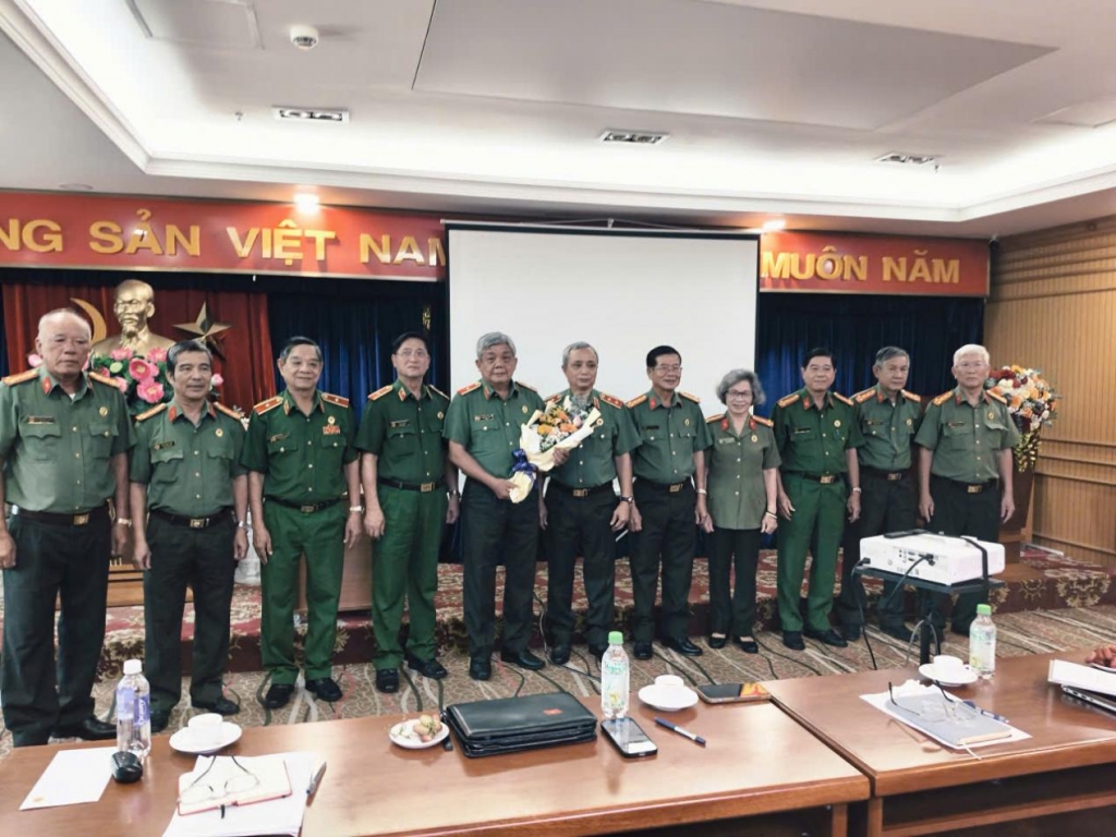 Hội Cựu CAND TP.HCM: Tăng cường phối hợp giữ gìn ANTT và đẩy mạnh phong trào thi đua quý 4/2026 Hội Cựu CAND TP.HCM: Tăng cường phối hợp giữ gìn ANTT và đẩy mạnh phong trào thi đua quý 4/2026