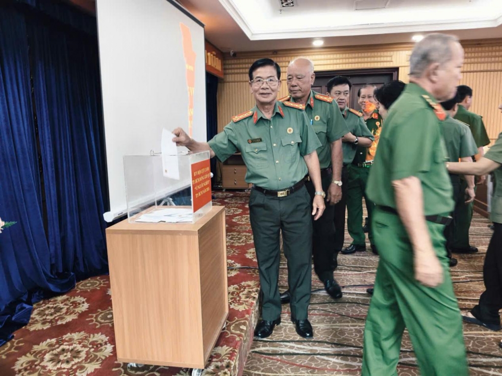 Hội Cựu CAND TP.HCM: Tăng cường phối hợp giữ gìn ANTT và đẩy mạnh phong trào thi đua quý 4/2026