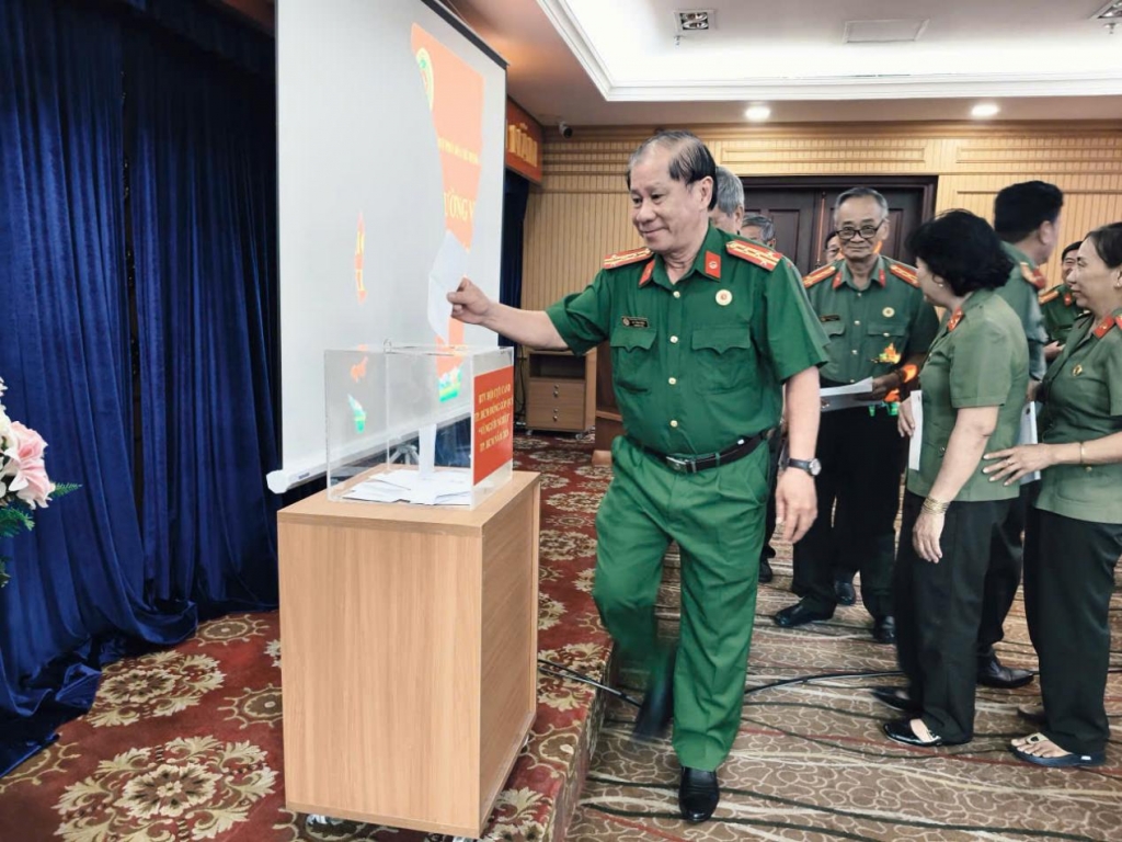 Hội Cựu CAND TP.HCM: Tăng cường phối hợp giữ gìn ANTT và đẩy mạnh phong trào thi đua quý 4/2026