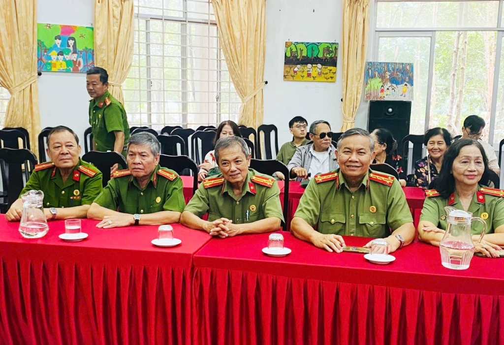 TP.HCM: Ký kết chương trình phối hợp hoạt động giữa Hội CCB và Hội Cựu CAND phường Bình Phú