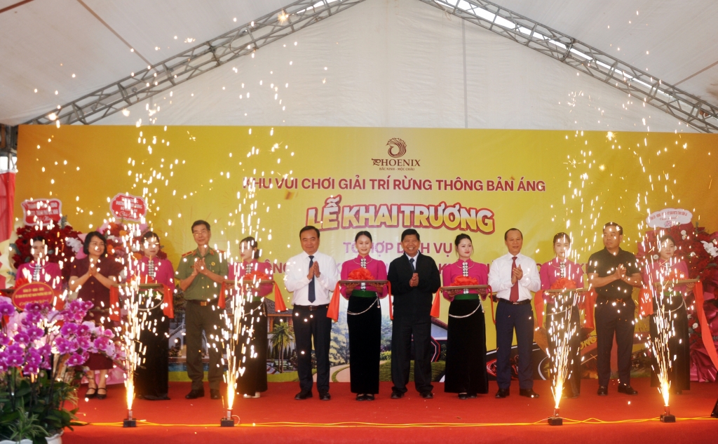 Tổ hợp Go Kart - Công viên Khủng long - Spa đại ngàn đi vào hoạt động tại Phượng Hoàng Mộc Châu