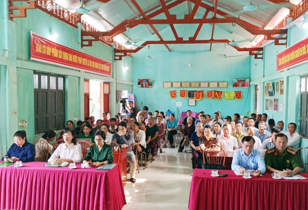 Hội Cựu CAND tỉnh Tuyên Quang phối hợp đẩy mạnh tuyên truyền và tư vấn pháp luật tại cơ sở