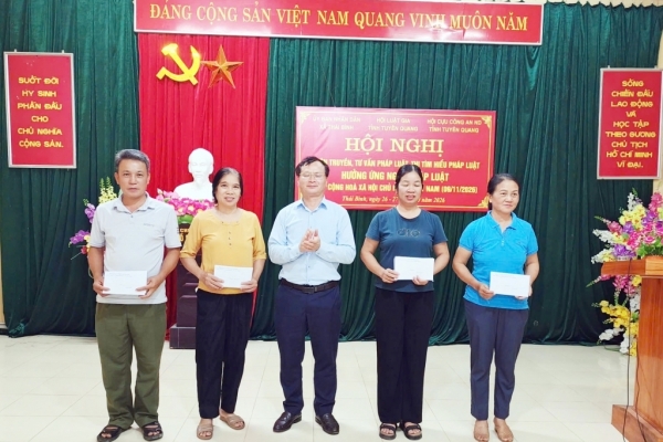 Hội Cựu CAND tỉnh Tuyên Quang phối hợp đẩy mạnh tuyên truyền và tư vấn pháp luật tại cơ sở