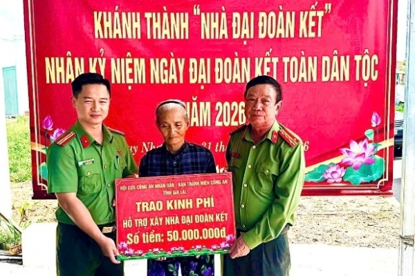 Hội Cựu CAND tỉnh Gia Lai khánh thành 2 căn "Nhà Đại đoàn kết” tại phường Quy Nhơn