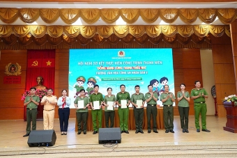 Công an TP.HCM đồng hành, chăm lo toàn diện cho học sinh Trường Văn hóa CAND V