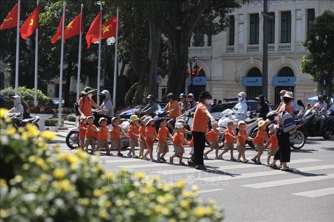Lan tỏa thông điệp yêu hòa bình qua tranh vẽ thiếu nhi quốc tế