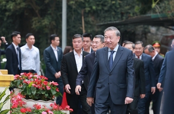 Gần 79 triệu cử tri cả nước đi bầu cử